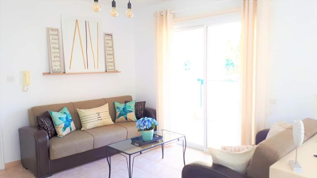 Paphos Pafia Modern Apartment מראה חיצוני תמונה